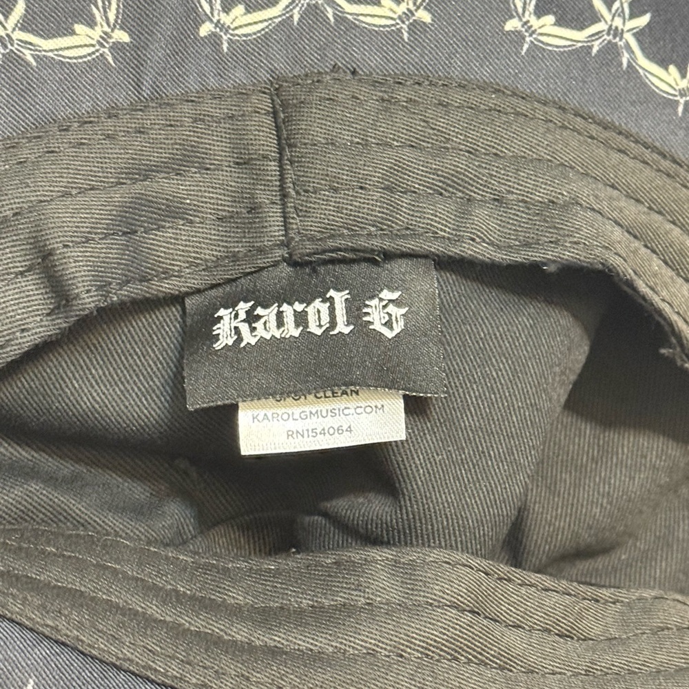 Karol G Black Heart Embroidered Bucket Hat - Picture 3 of 3